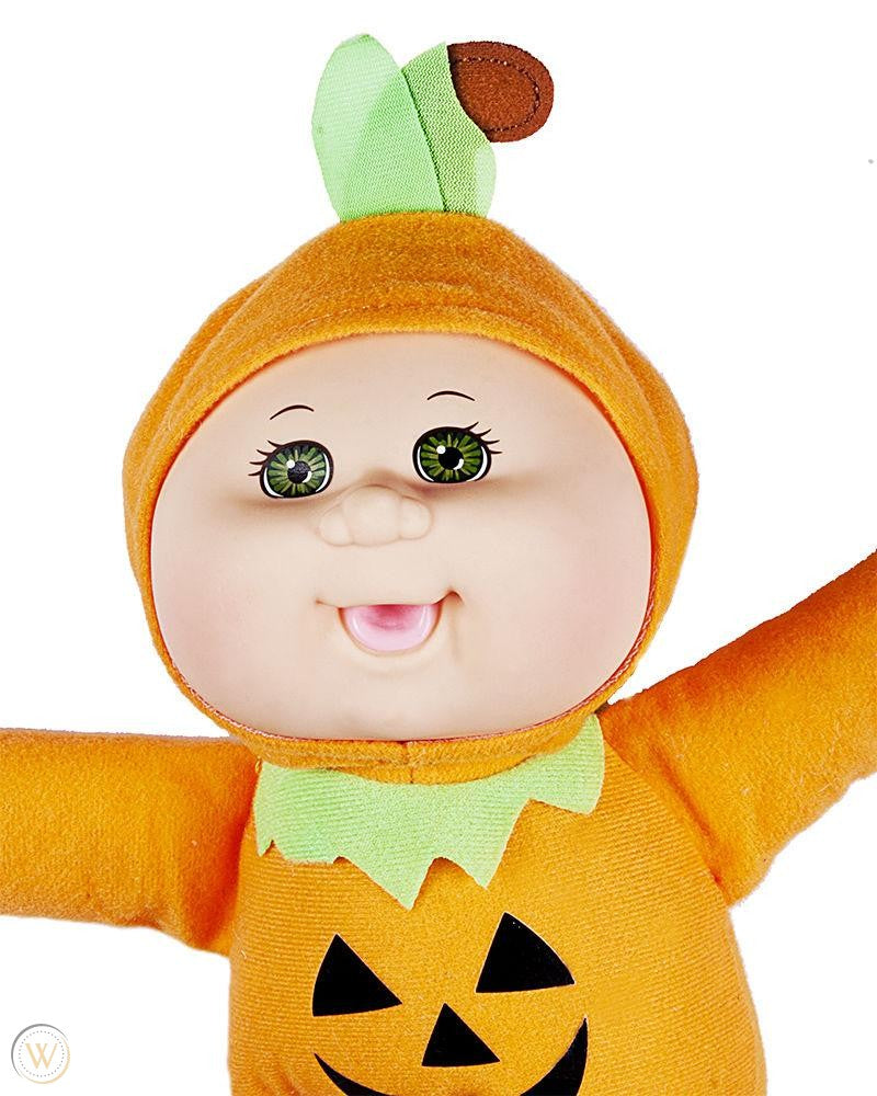 Cabbage Patch Kids Cuties Doll: 9 Inch Harvest Helpers - Petey Pumpkin