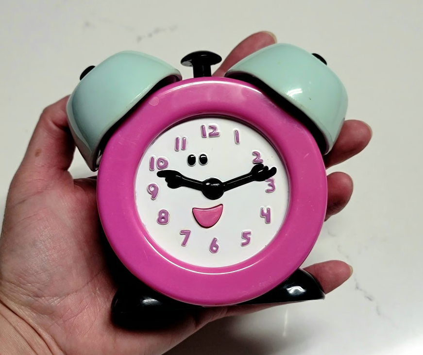 Fisher-Price Blue's Clues Talking Tickety Tock Clock Musical 18m+ Spanish Version
